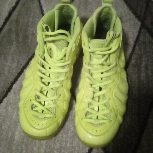 Nike Air Foamposite Pro Volt Men's - Picture 1 of 4